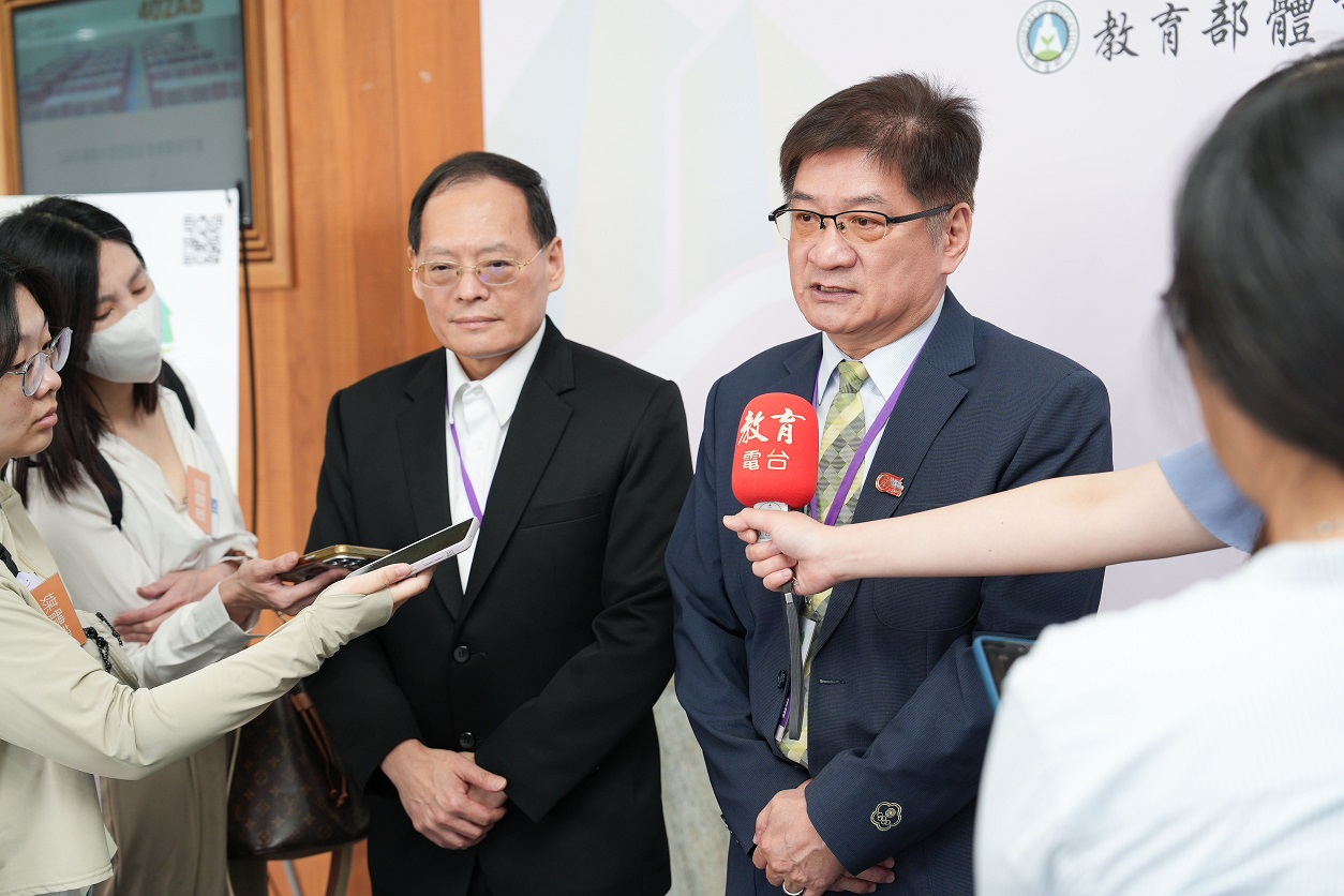 媒體聯訪_教育部體育署副署長洪志昌、教育部體育署全民運動組組長呂宏進